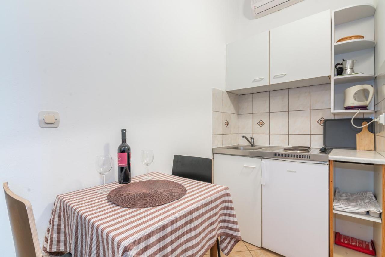 Apartment Gobac Icici Luaran gambar